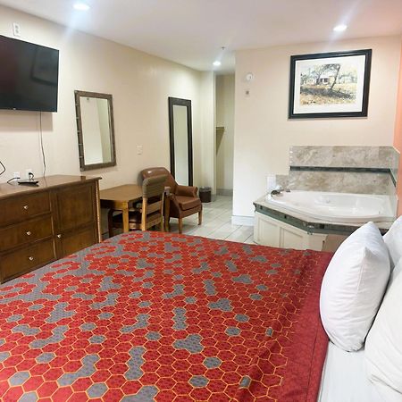 סן אנטוניו Pecan Valley Inn & Suites מראה חיצוני תמונה