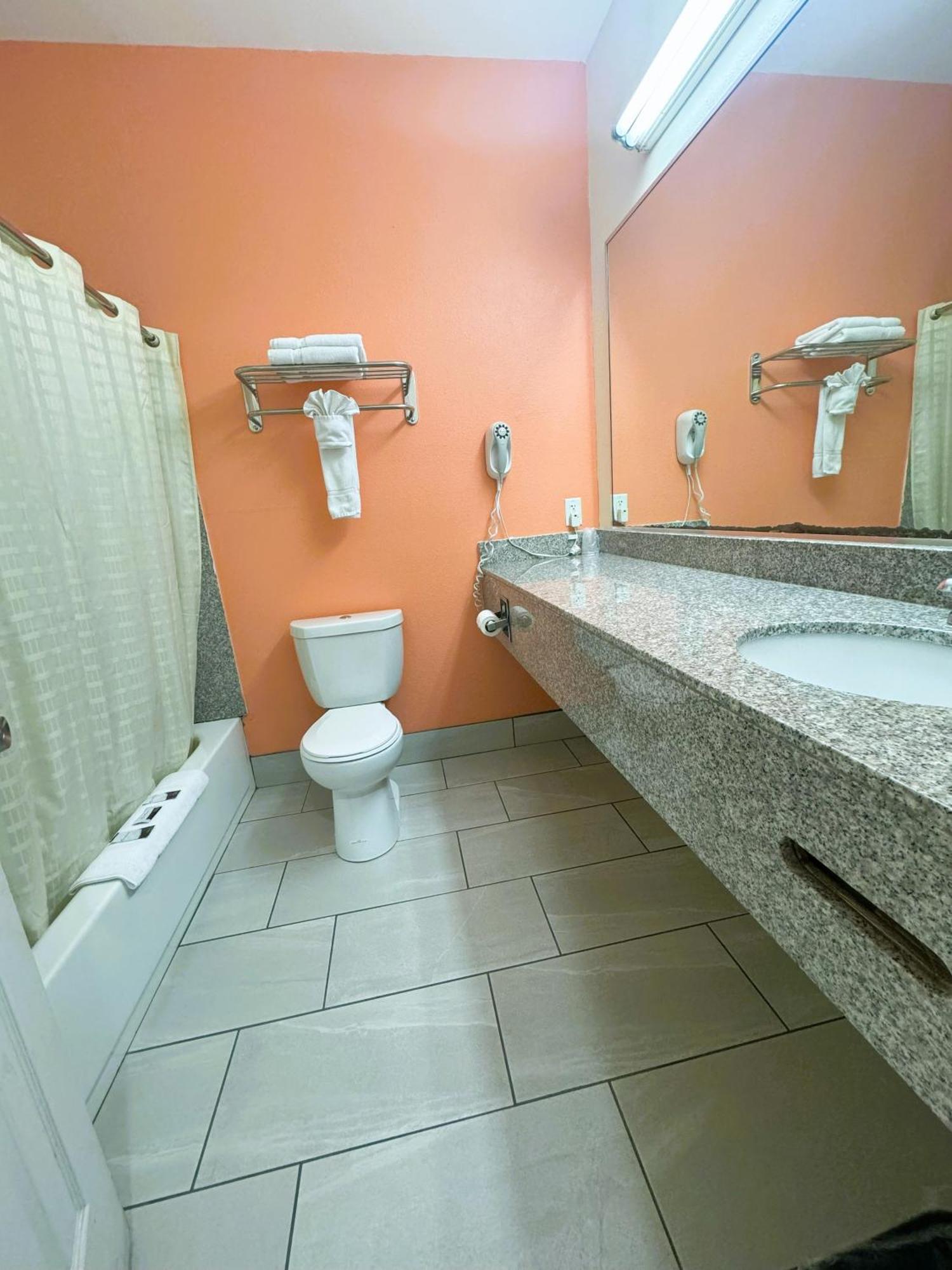 סן אנטוניו Pecan Valley Inn & Suites מראה חיצוני תמונה