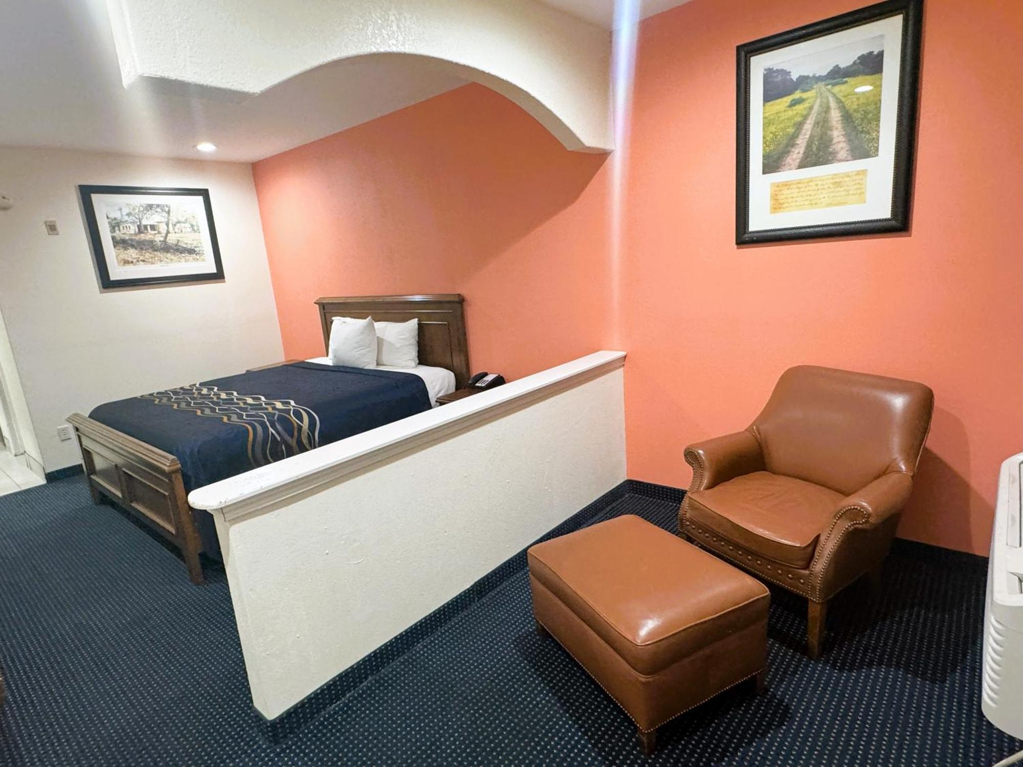 סן אנטוניו Pecan Valley Inn & Suites מראה חיצוני תמונה